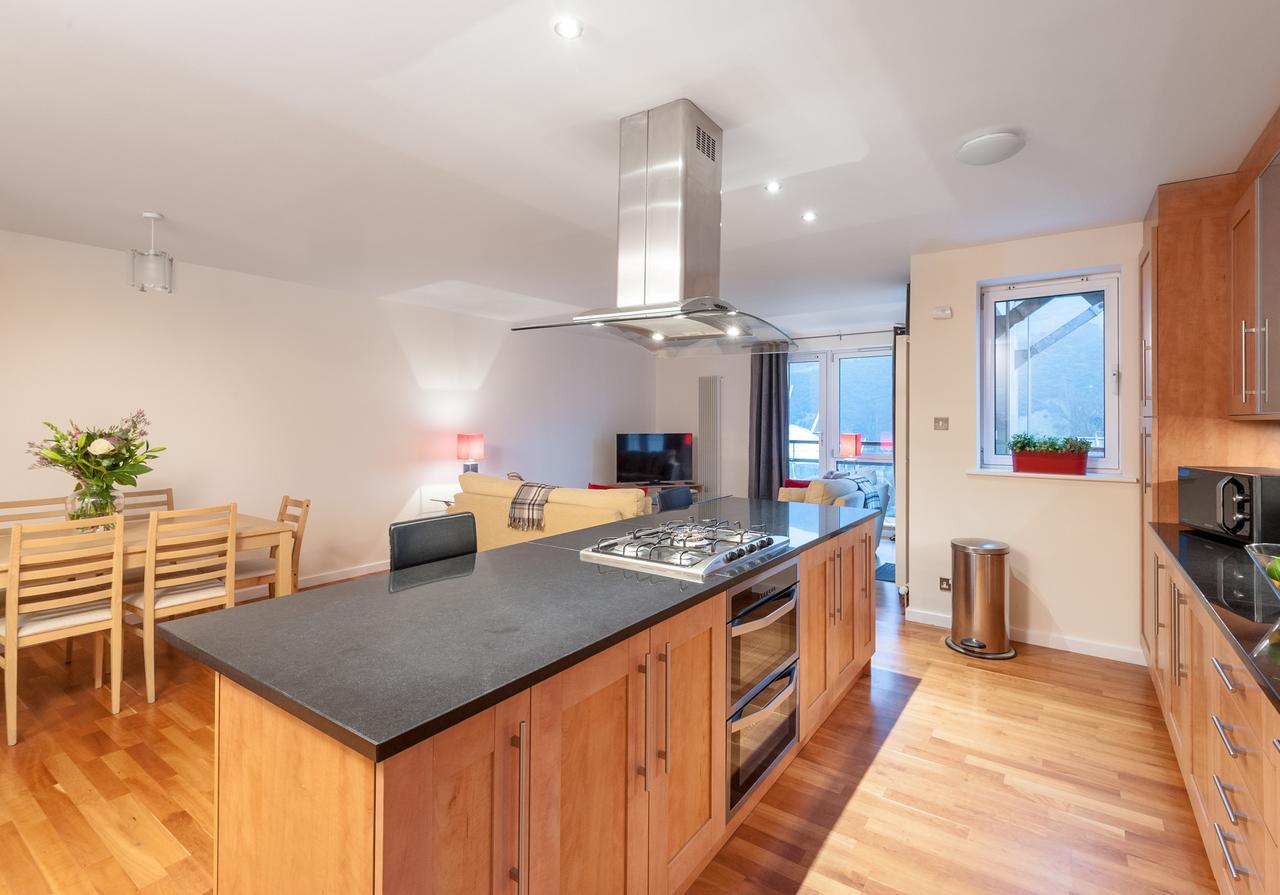 The Holyrood Park Residence Edinburgh Exterior photo